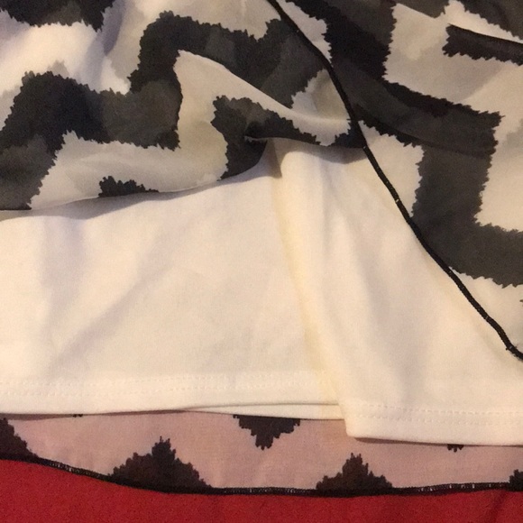 Sheer chevron halter top - Picture 4 of 8